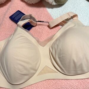 Seamless Cream Bra